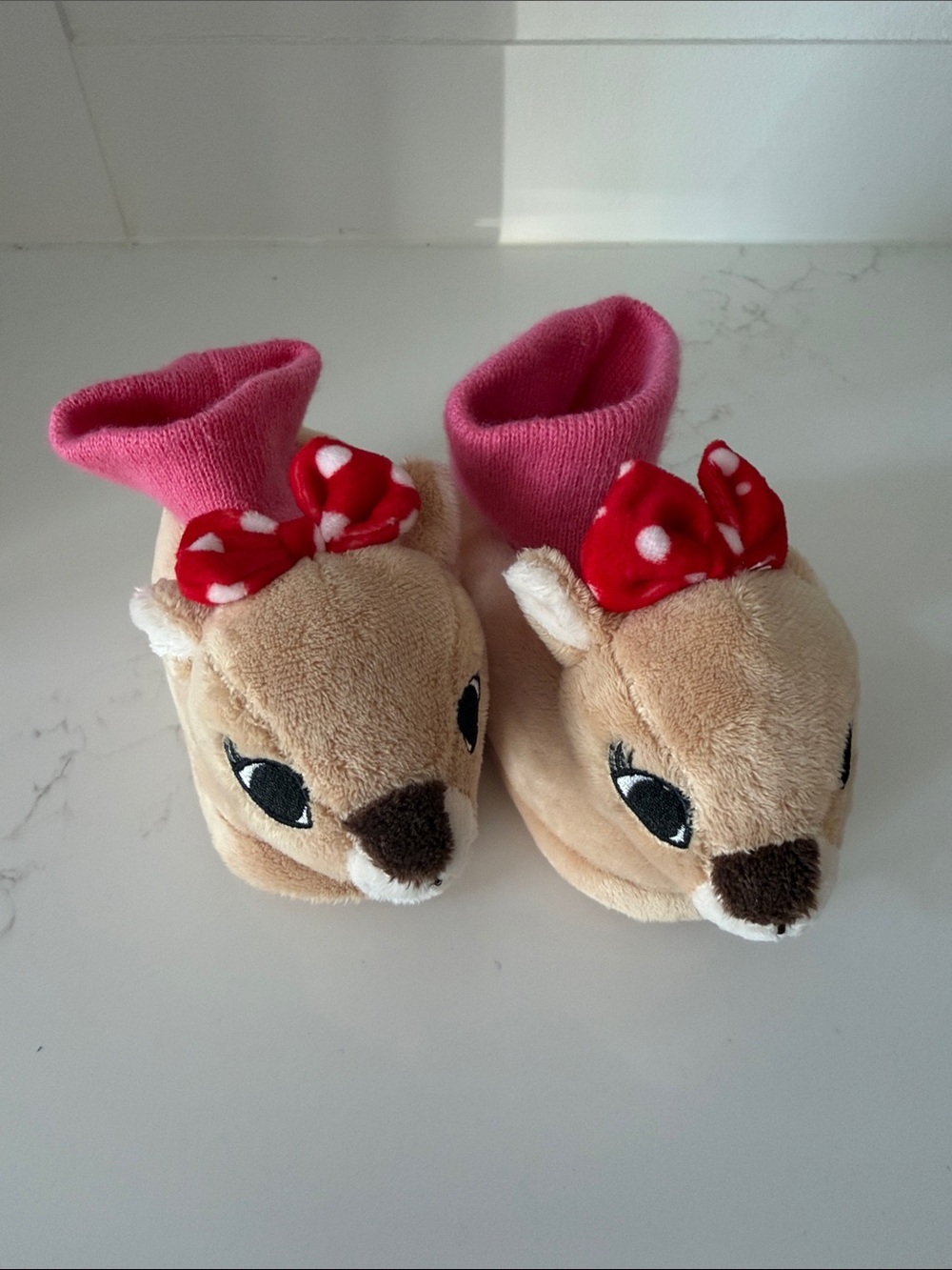 Plush Girls 7-8 Slippers Deer with Pink Cuffs and Red Polka Dot Bows
